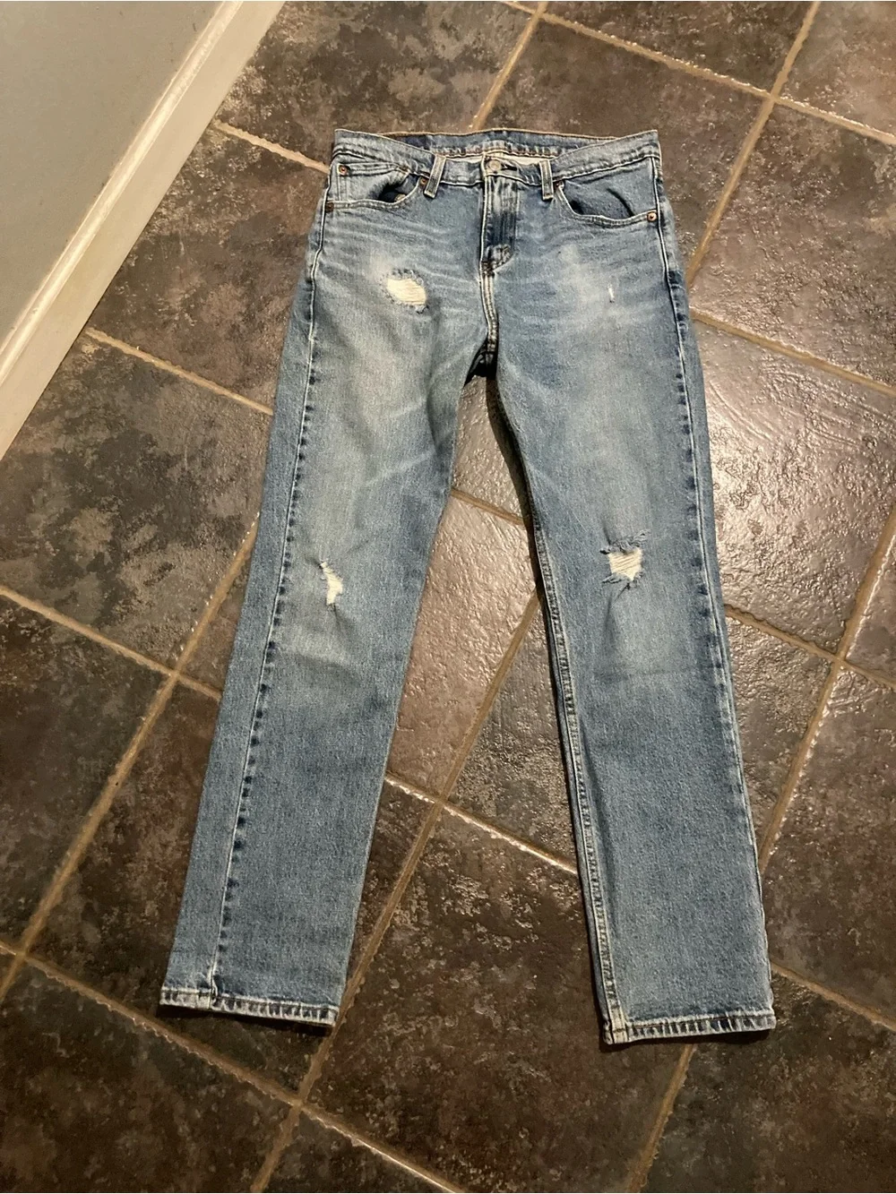 Levi’s 511 Slim Fit Men's Light Blue Distressed Straight-Leg Jeans Size 30”x30”